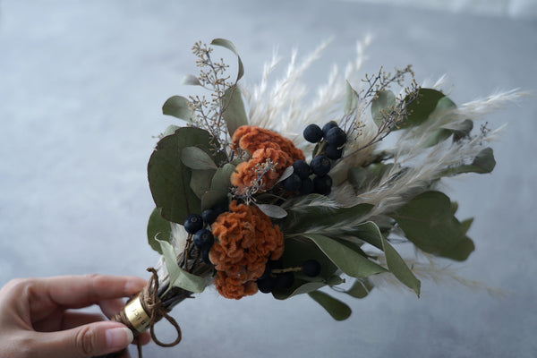 秋らしい質感と色彩を楽しむ ーCelosia Argenteaー